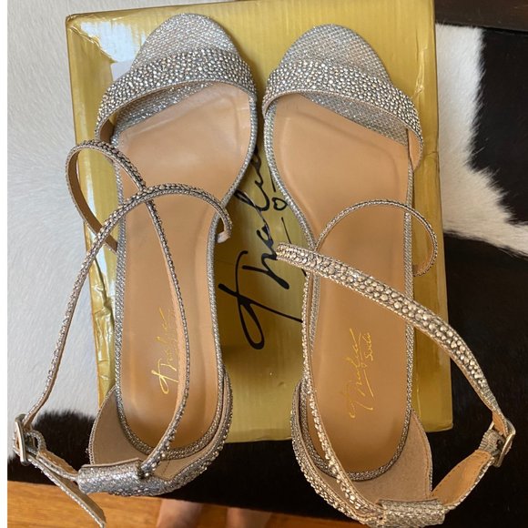 Thalia Sodi Womens DARRIA4F Fabric Open Toe T-Strap Sandals- PEWTER SIZE 8W - Picture 6 of 8